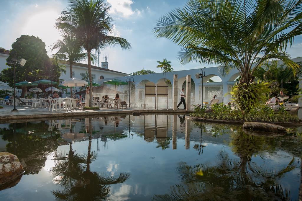 Hotel Tropical Manaus Esterno foto The main building of the zoo