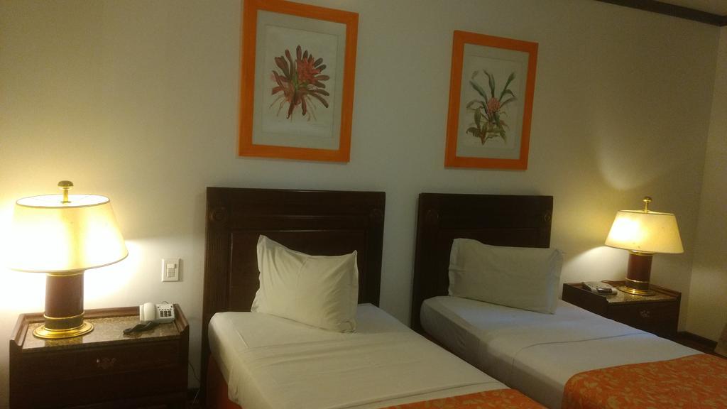 Hotel Tropical Manaus Esterno foto A room at the hotel