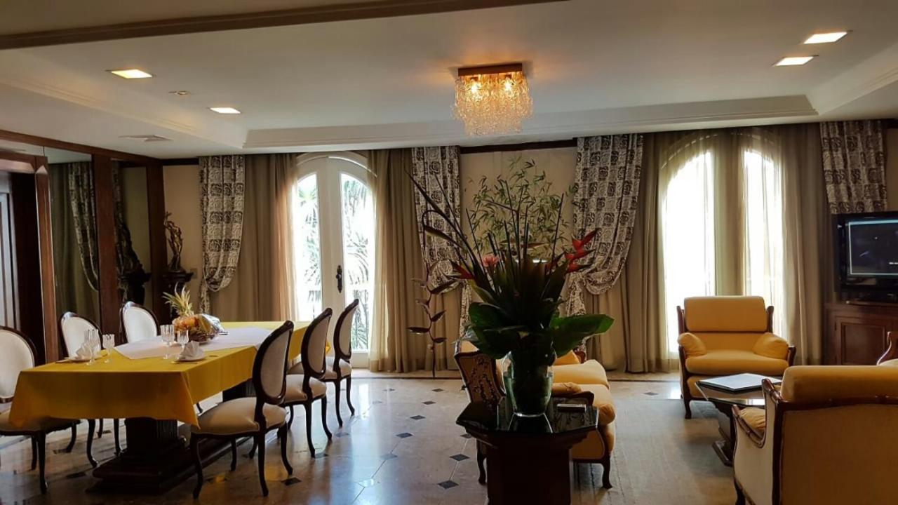 Hotel Tropical Manaus Esterno foto The interior of the hotel
