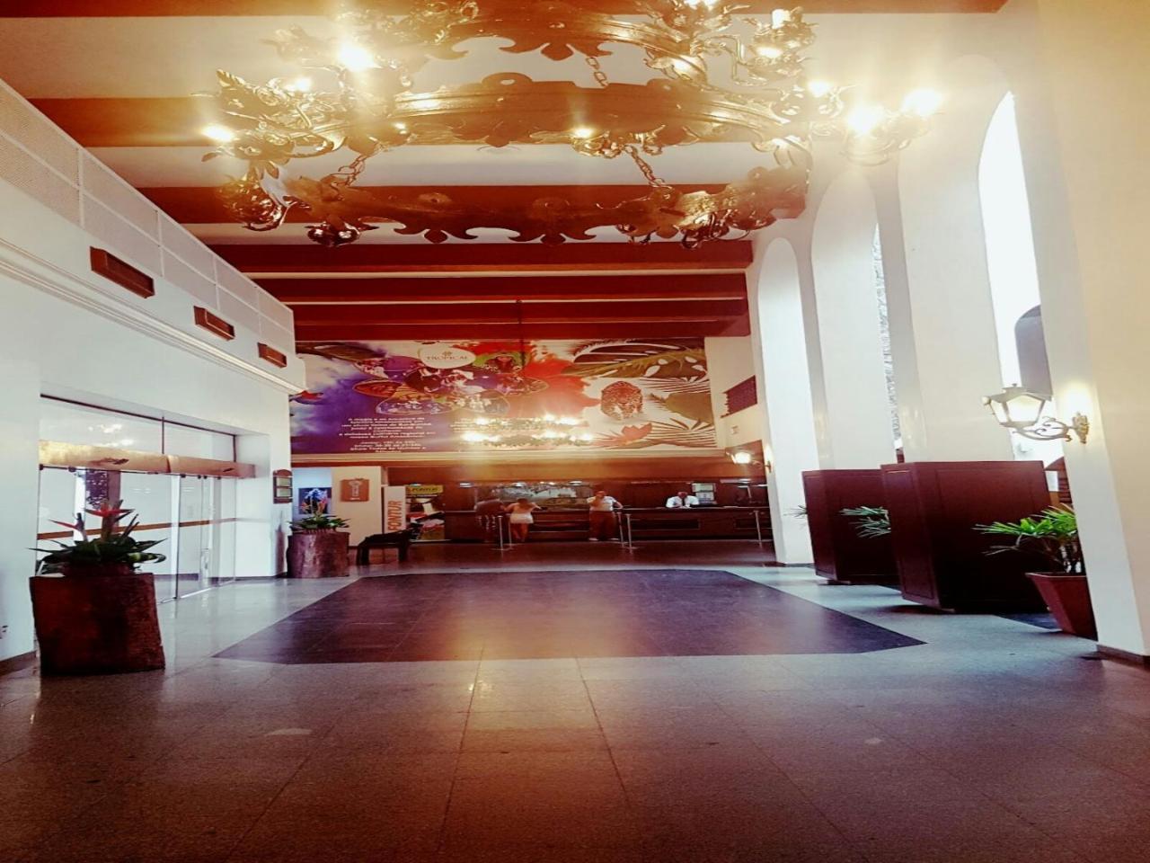 Hotel Tropical Manaus Esterno foto Lobby